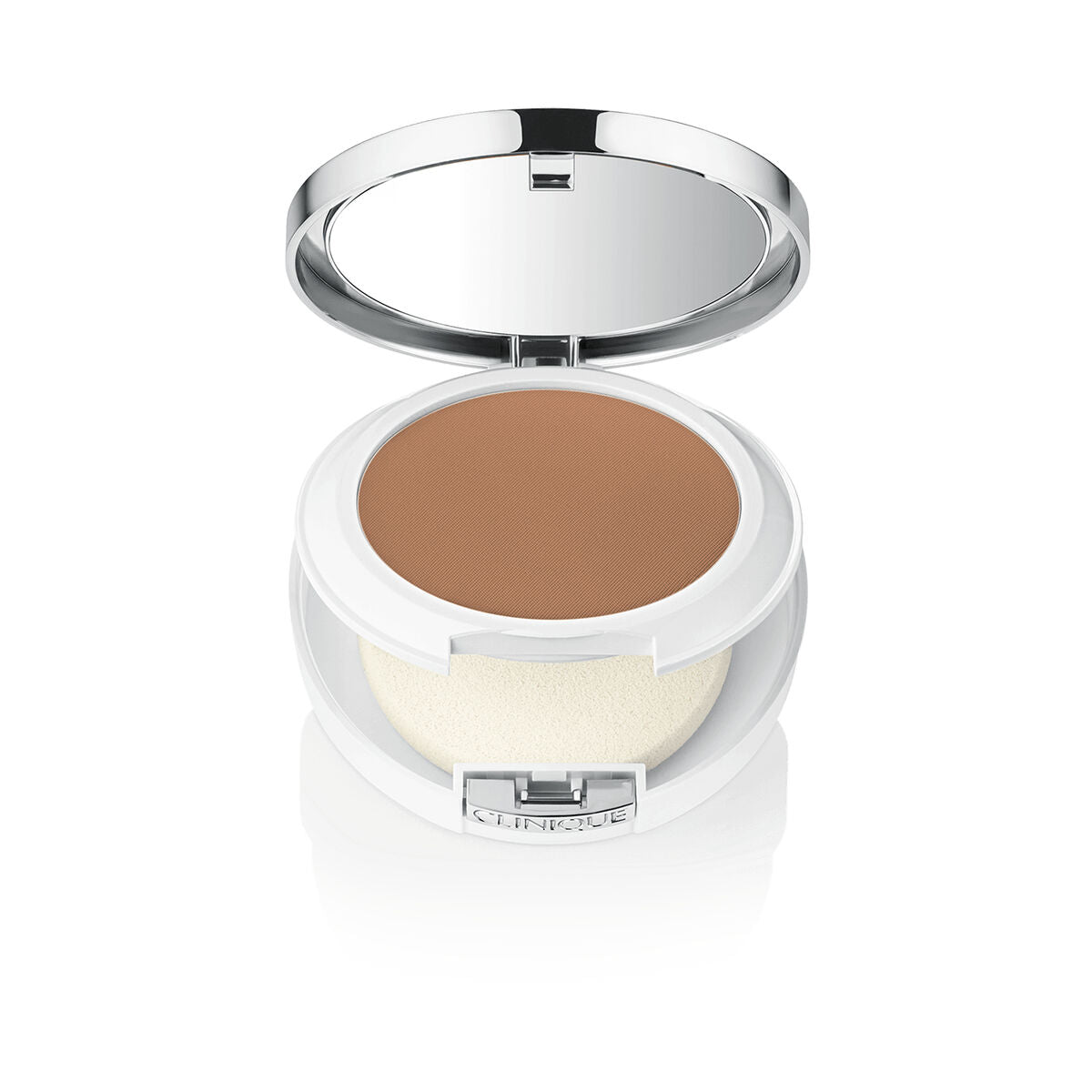 Compact Make Up - Clinique Maroc - Aylal Beauty Compact Make Up - Clinique Maroc - Aylal Beauty