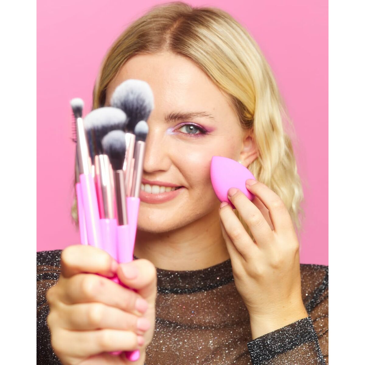 Set of Make-up Brushes The Brush Edit Pink 8 Pieces - Revolution Make Up Maroc - Aylal Beauty Set of Make-up Brushes The Brush Edit Pink 8 Pieces - Revolution Make Up Maroc - Aylal Beauty