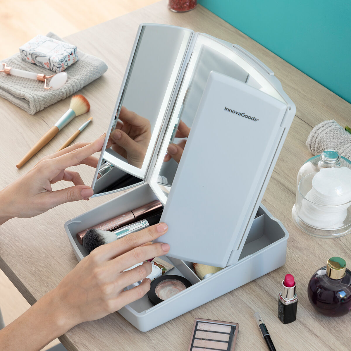 3-In-1 Folding LED Mirror with Make-up Organiser Panomir - InnovaGoods Maroc - Aylal Beauty 3-In-1 Folding LED Mirror with Make-up Organiser Panomir - InnovaGoods Maroc - Aylal Beauty